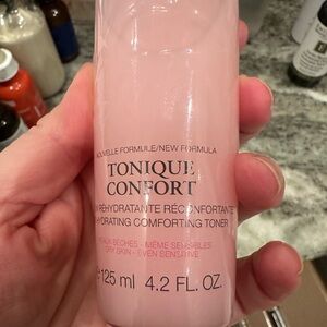 Tonique Confort Soothing Hydration Toner - Soft Pink